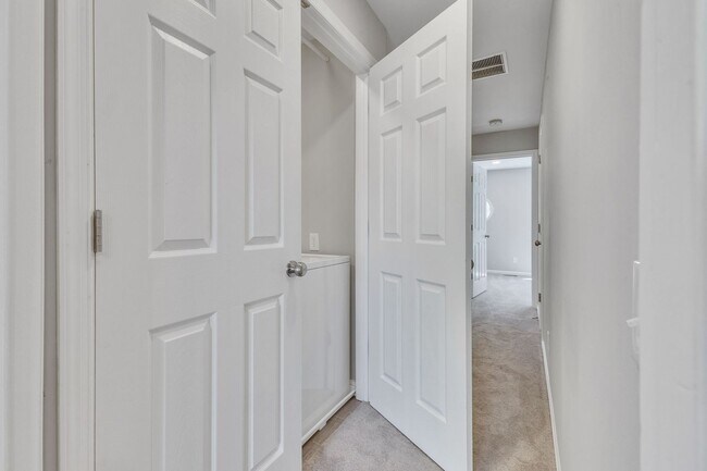 Building Photo - Stylish Condo Near Van Dorn Metro with Dual En Suites