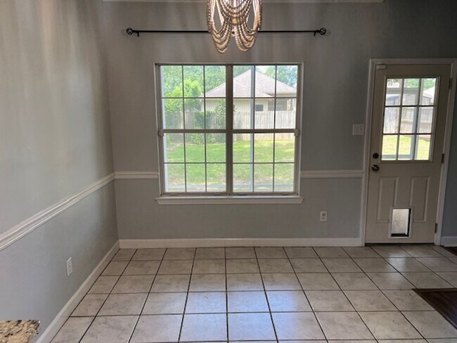Building Photo - 4/2.5 located in Pinehurst subdivision