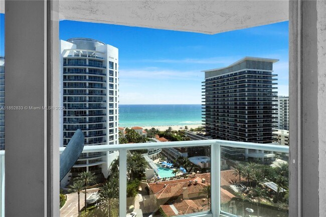 Building Photo - 5900 Collins Ave