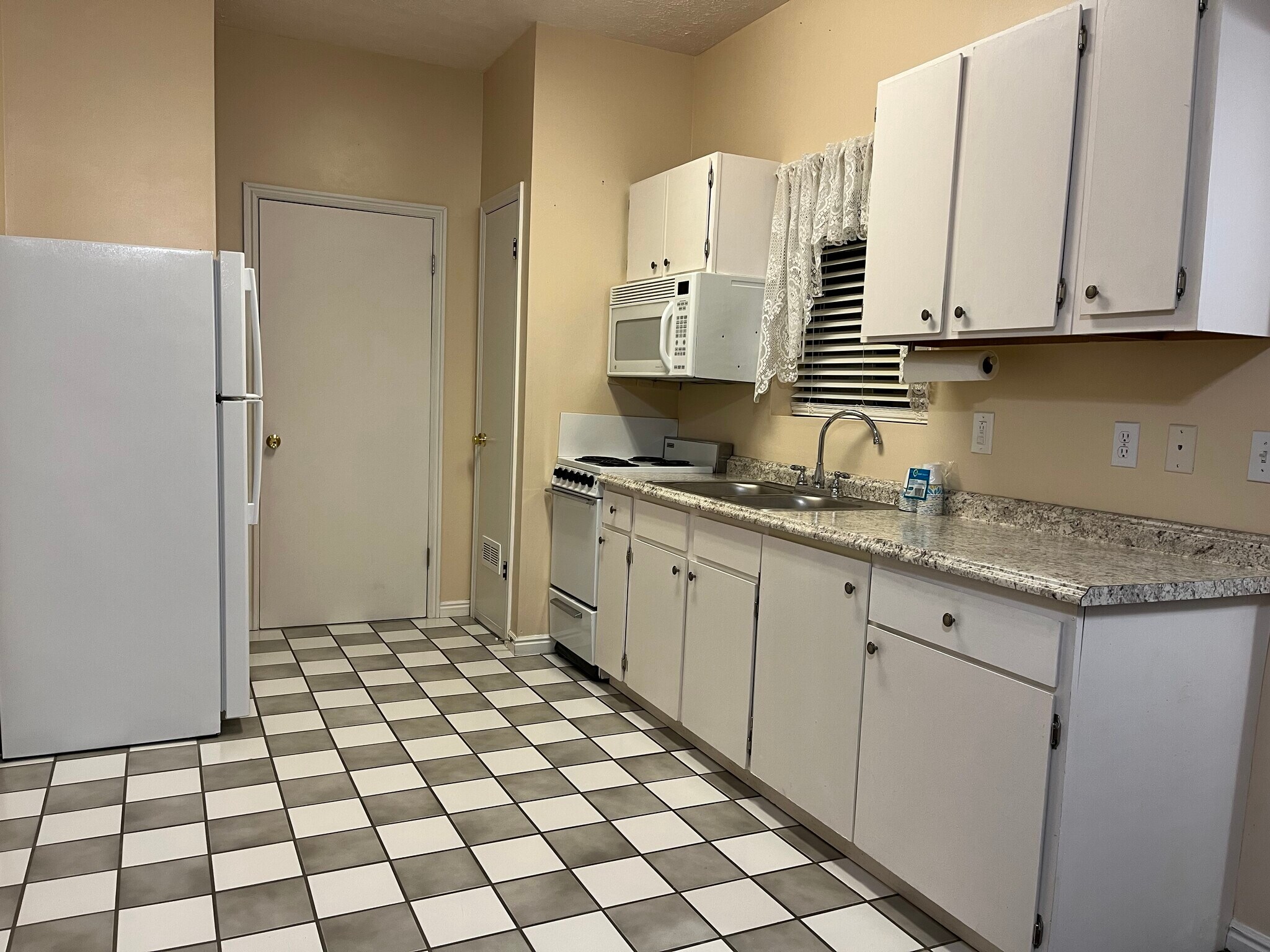 Building Photo - 345 S 450 E