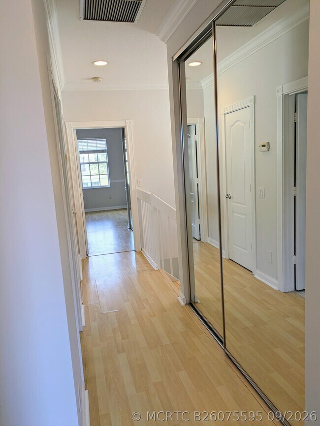 Building Photo - 143 Middlebury Dr