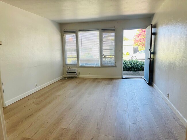 Building Photo - 11160 Rosarita Dr