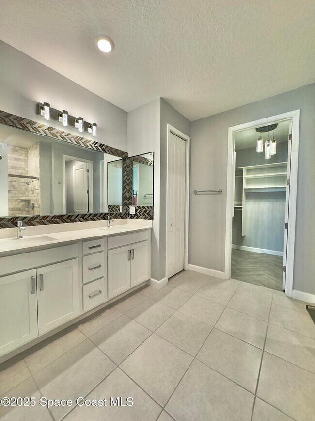 Building Photo - 687 Veridian Cir NW
