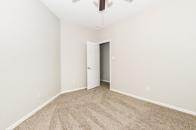 Building Photo - 66 N Planchard Cir