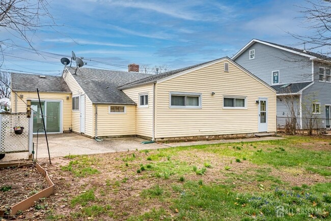 Building Photo - 174 Winthrop Rd
