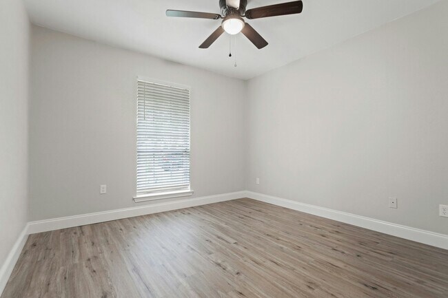 Building Photo - 1206 Mayapple Dr