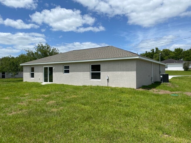 Building Photo - Desirable SE Neighborhood - 3/2/2 Silver Spring Shores **Available NOW**