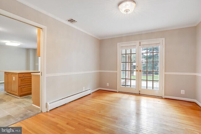 Building Photo - 9801 Orchid Cir