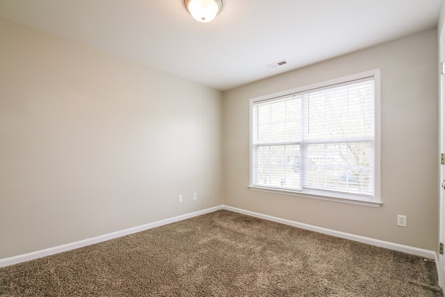 Building Photo - 318 Jewel Haven Way