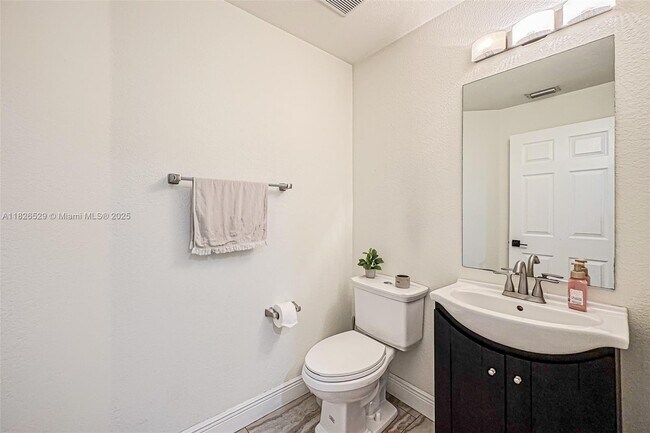 Building Photo - 16426 SW 48th Terrace