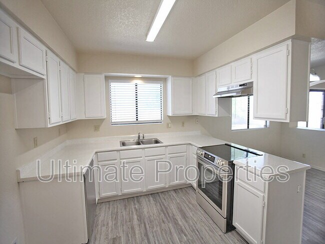 Building Photo - 4645 N 99th Dr