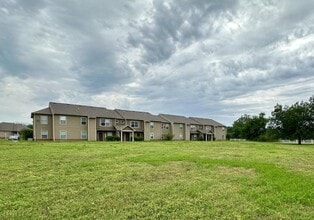 Building Photo - Highland 808 Shepherd St Apt 6