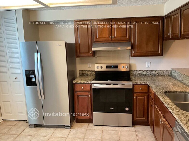 Building Photo - 637 Timber Bay Cir E