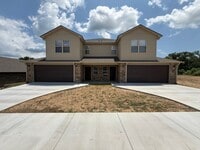 Building Photo - 9004-9006 Sandra Way