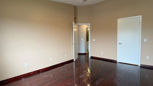 Building Photo - 211 Caribbean Dr