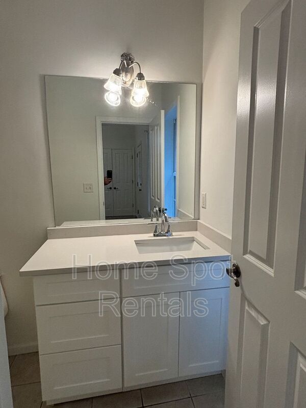 Building Photo - 2664 Rivers Edge Dr NE