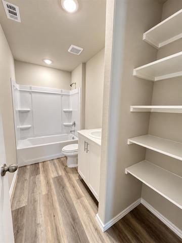 Building Photo - 2721 Flowers Dr