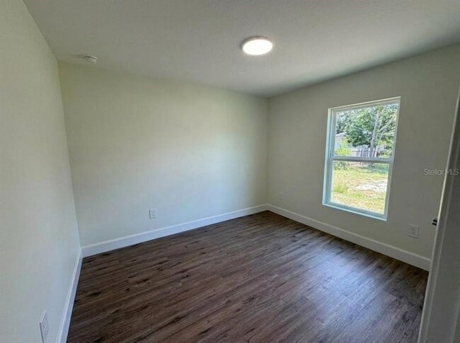 Building Photo - 2232 Florida Dr