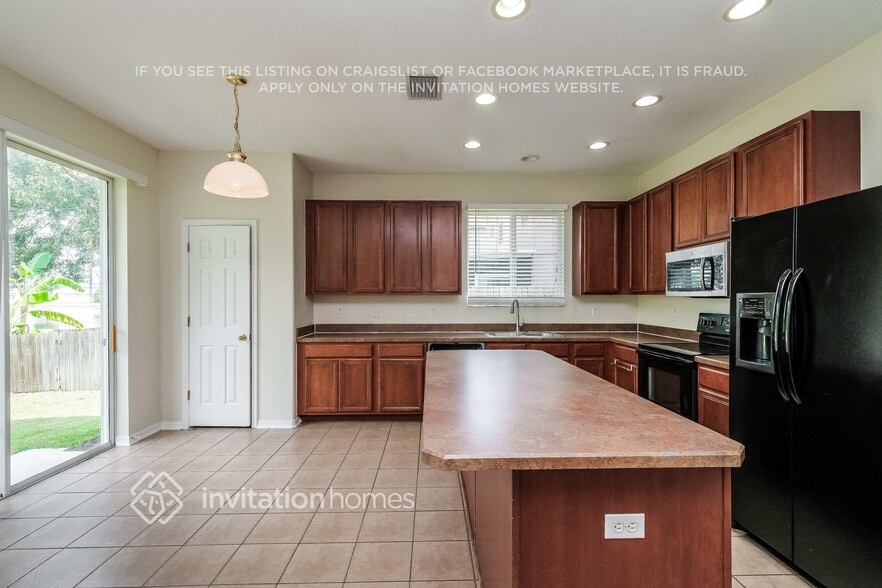 Building Photo - 19608 Timberbluff Dr
