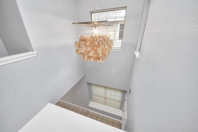 Building Photo - 16526 Cairngrove Ln