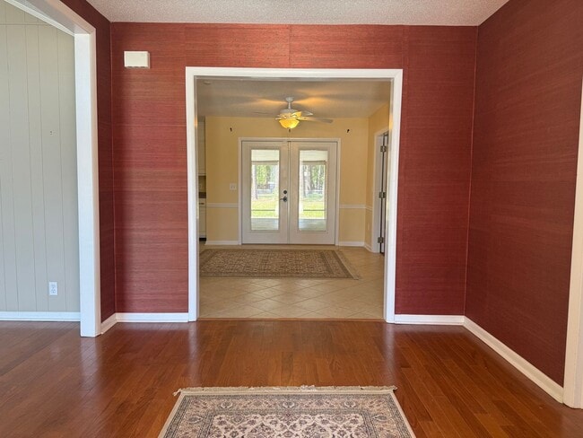 Building Photo - 133 River Ridge Rd