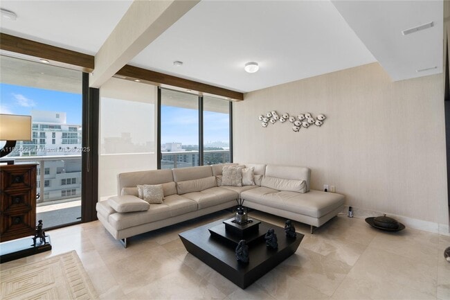 Building Photo - 5875 Collins Ave