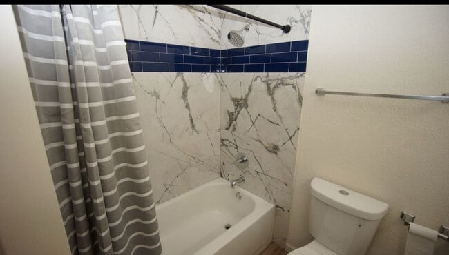 Building Photo - 6252 S Ash Cir W