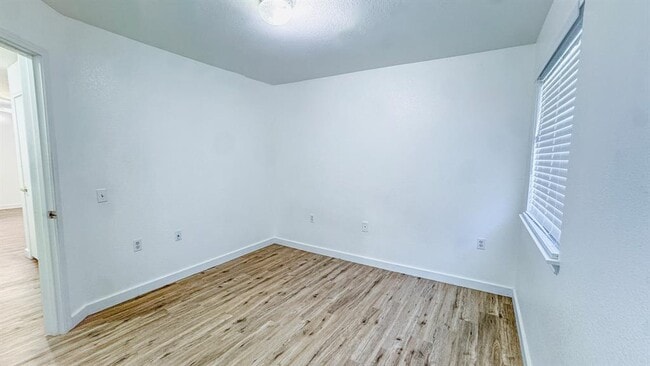 Building Photo - 14100 Briarcreek Loop