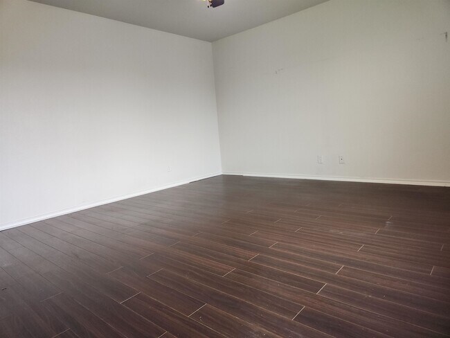 Building Photo - 1701 Port Lavaca St