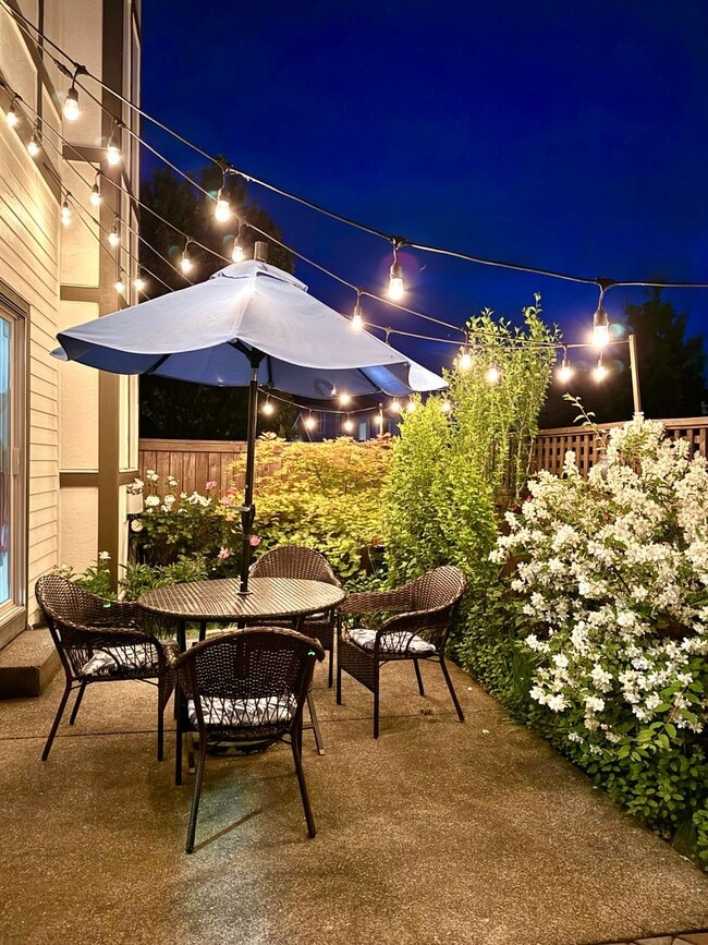 Building Photo - Beautiful 2 story Home in Wilsonville
