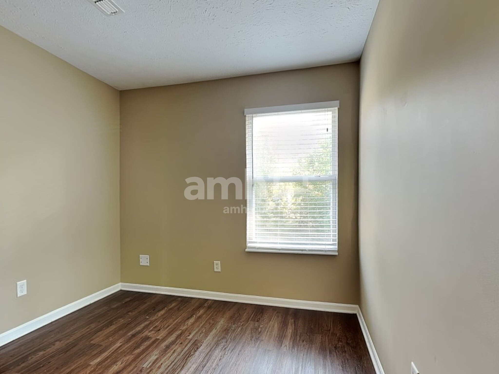 Building Photo - 640 Linden Creek