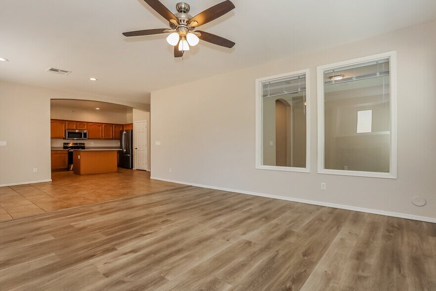 Building Photo - 3151 S Southwind Dr
