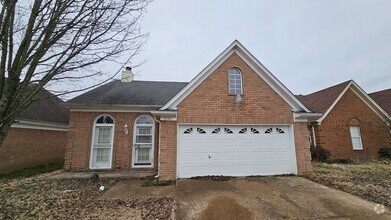 Building Photo - 2133 Oak Springs Dr