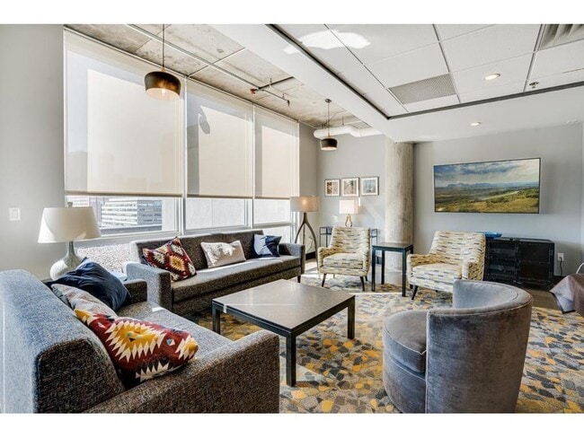 Building Photo - 730 N 4th St