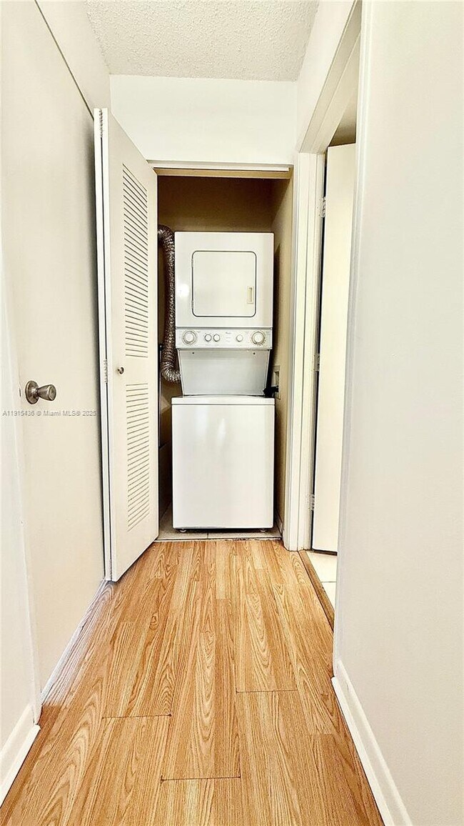 Building Photo - 1739 Village Blvd