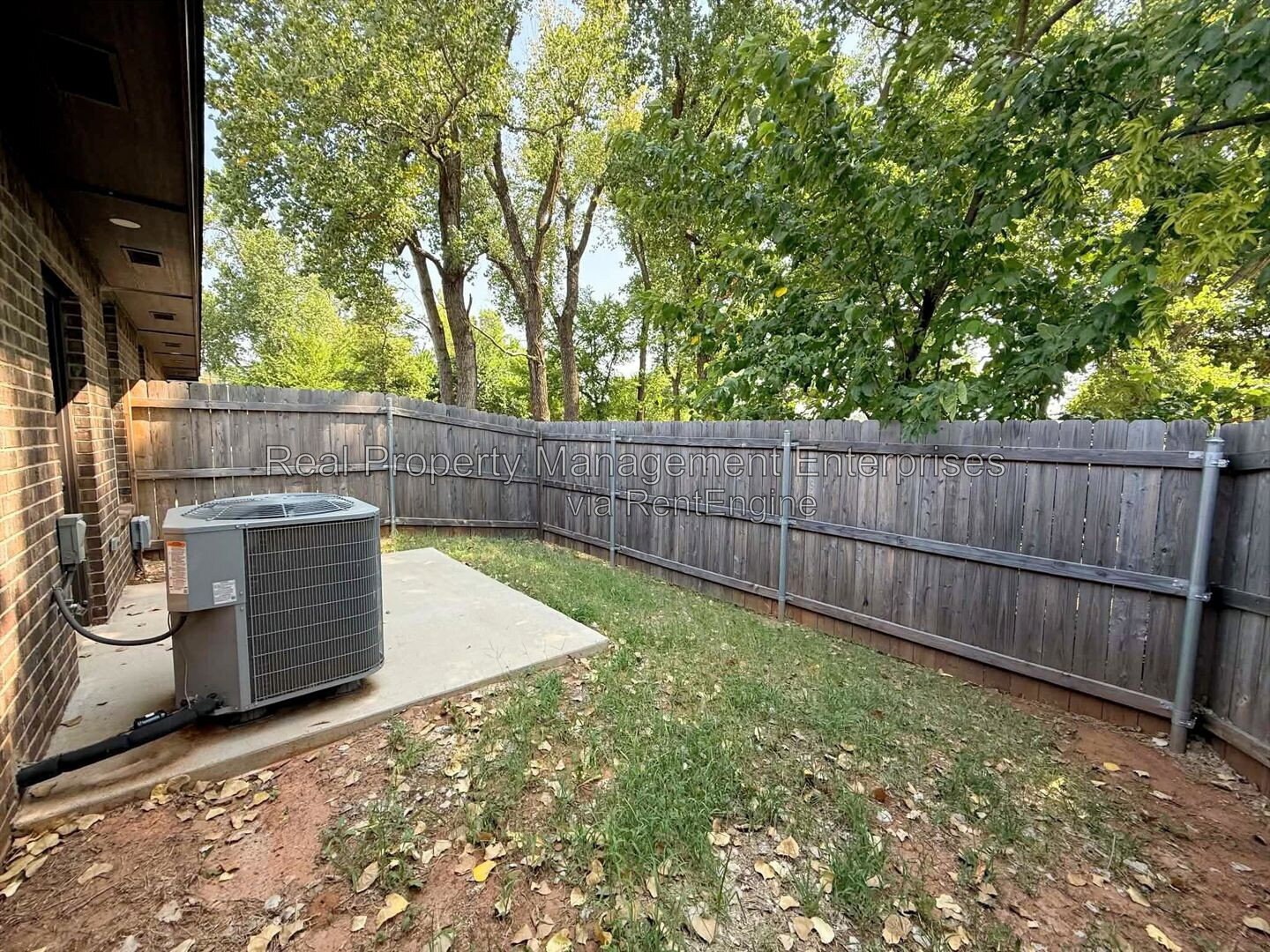 Building Photo - 7508 Redbud Villas Ct