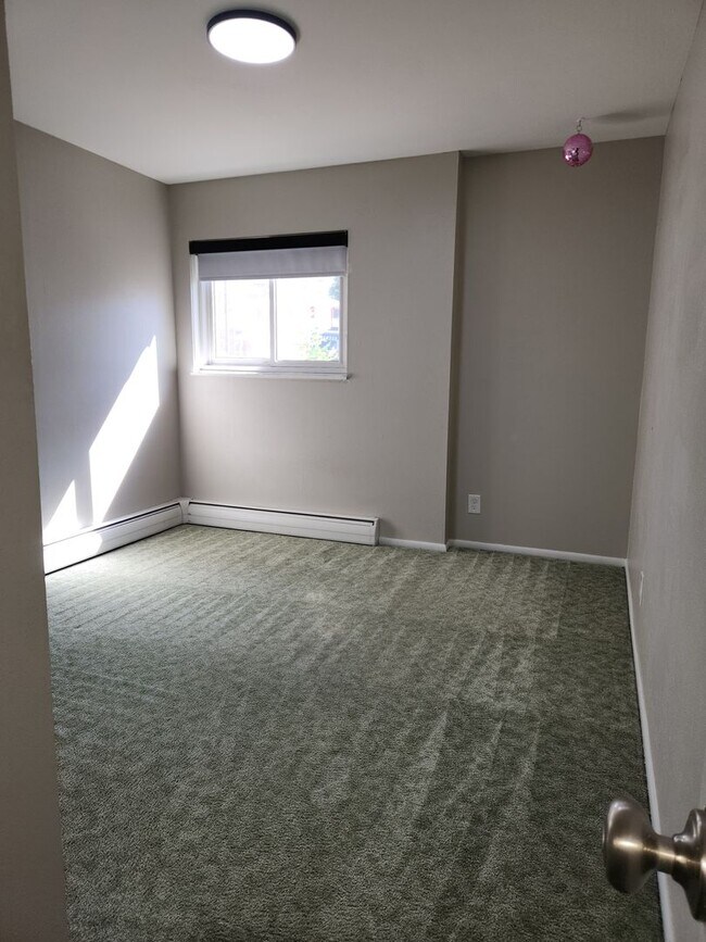 Building Photo - Welcome Home! Beautiful house in Lakewood!
