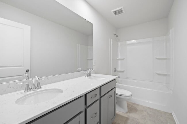 Building Photo - This Beautiful 4 Bedrooms, 2.5 Bathrooms i...