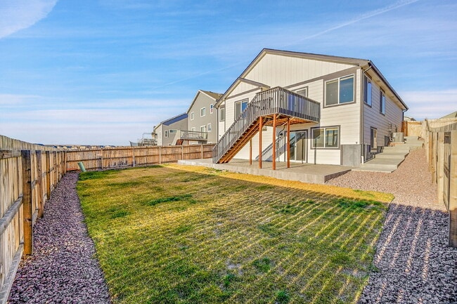 Building Photo - $2,650.00, 5-bed, 3-bed ranch-style home located in Colorado Springs with a large back yard.