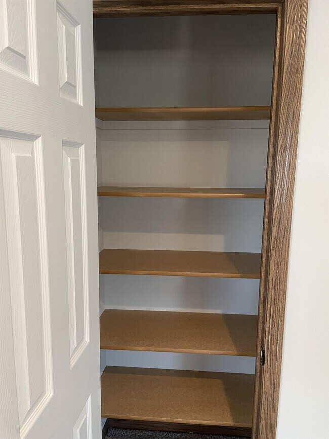 Building Photo - 1442 Cedar Cv Rd