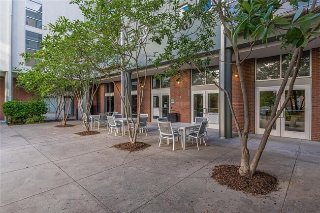 Building Photo - 620 Glen Iris Dr NE