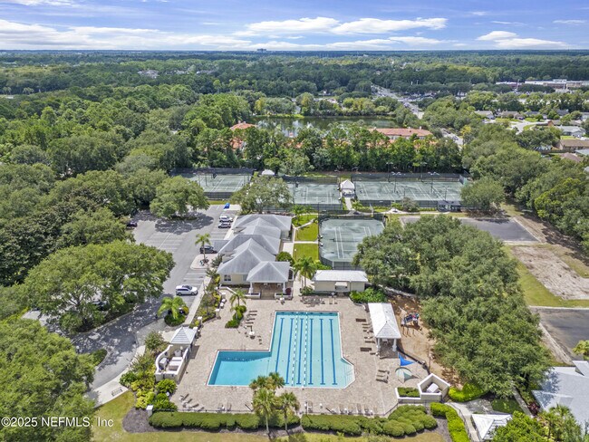 Building Photo - 13600 Emerald Cove Ct