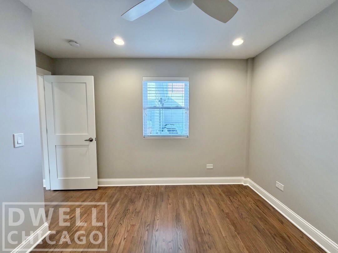 Building Photo - 4111 N Lincoln Ave