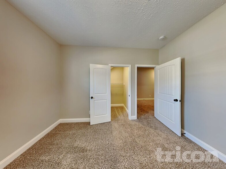 Building Photo - 1059 Spicer Dr