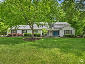 Building Photo - Beautiful 4 Bedroom Home