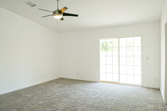 Building Photo - 67670 Ovante Rd