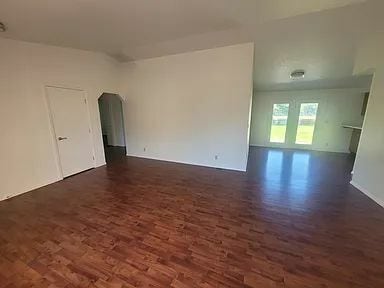 Building Photo - 7054 W Saxton Dr
