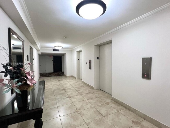 Building Photo - 2801 NE 183rd St