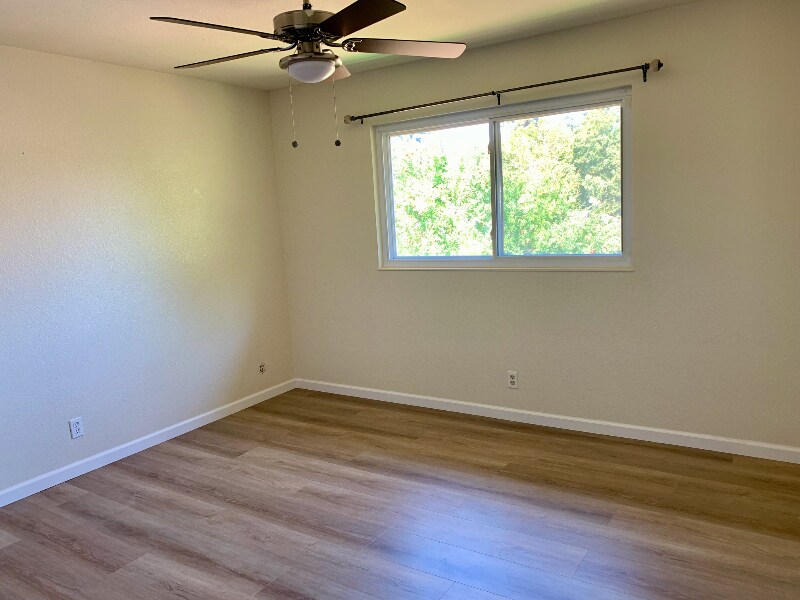 Building Photo - 3007 Lillard Dr