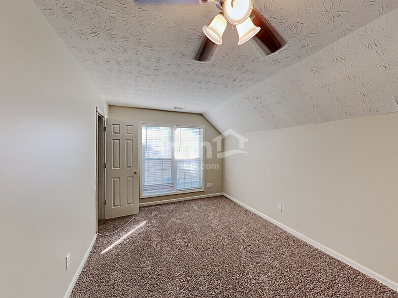 Building Photo - 670 Old Johnson Rd